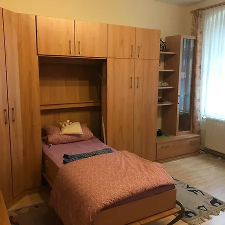 아파트 Ulbricht *